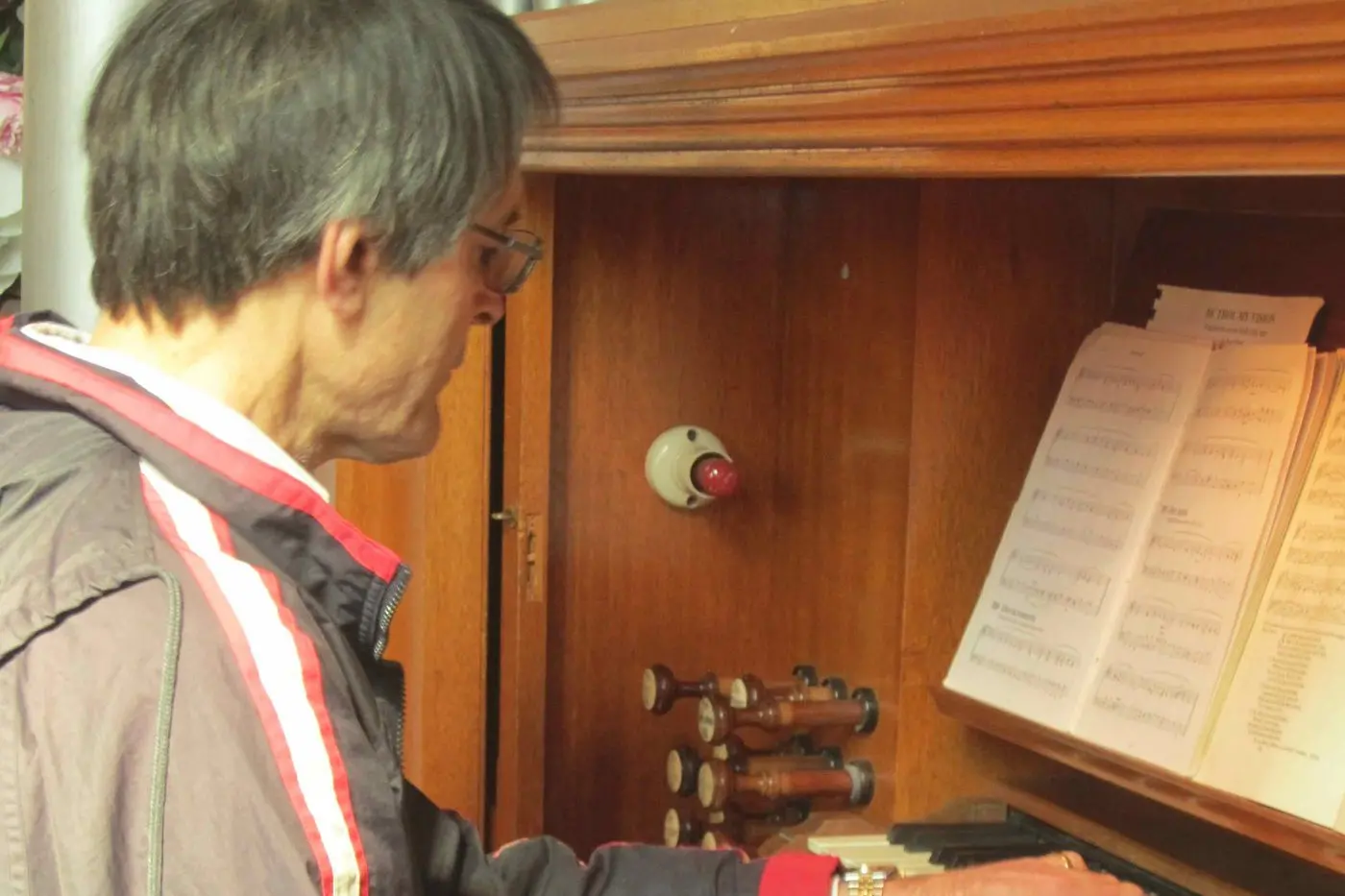 David Powell at the Dodd pipe organ, Ross Memorial Church, Murrumburrah. PHOTOS: SUPPLIED.