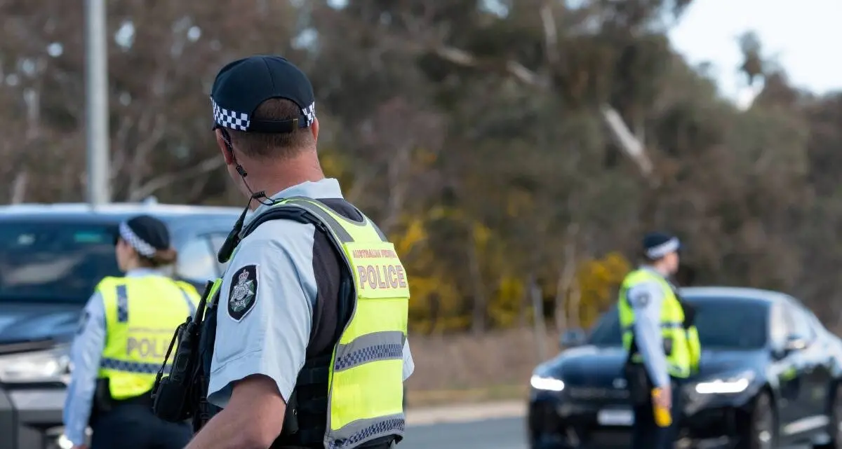 Driver dies near Galong