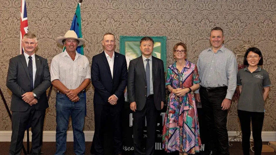 Mayor expresses his appreciation to Cherry Festival contributors