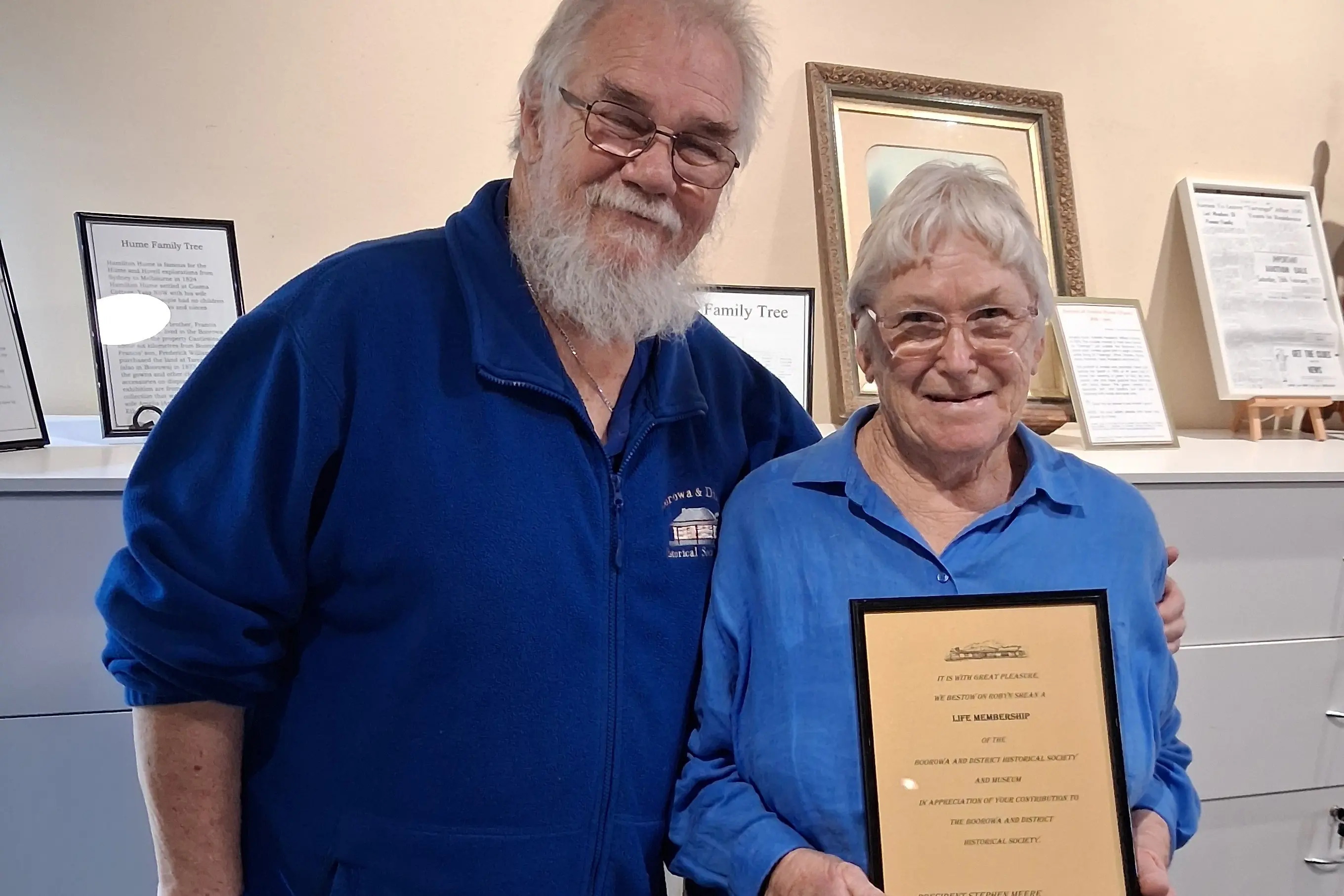 <p>President Stephen Meere congratulates Roby Shean on being awarded life membership. PHOTO: Supplied</p>\\n