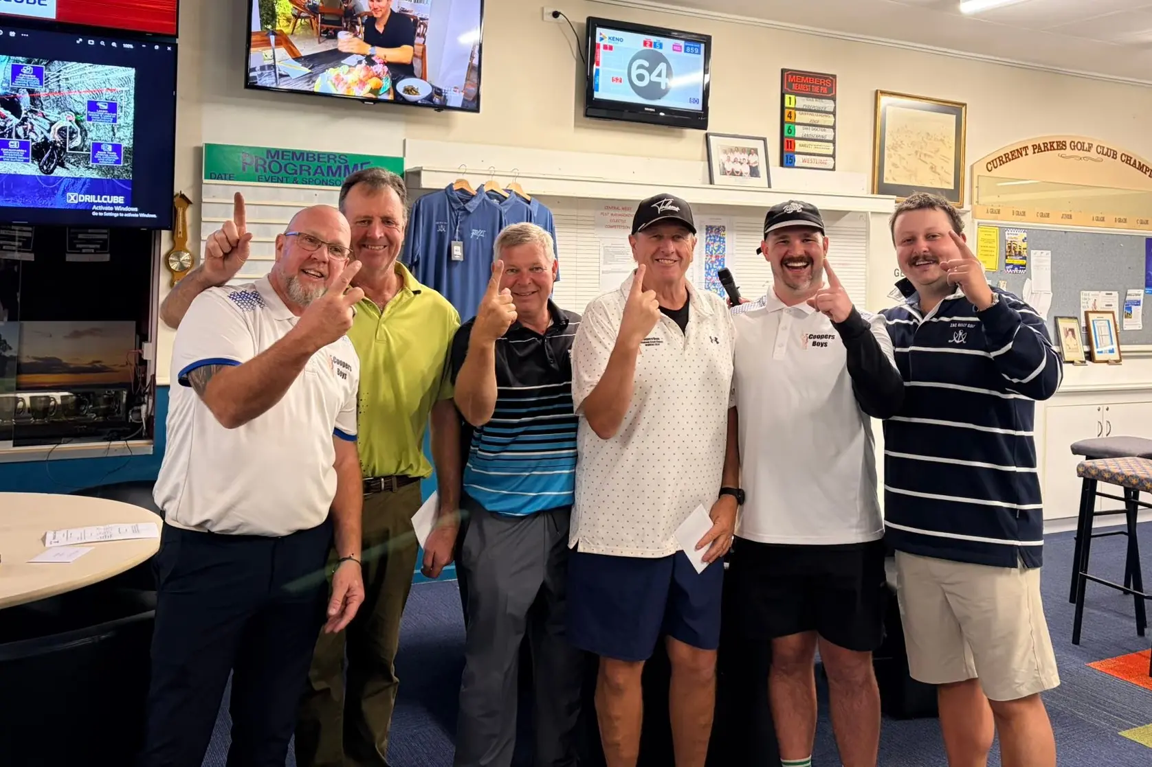 <p>Coopers Boys with the winners of the he Billabong Creek Format 3 person Classic. PHOTO: Parkes Golf Club</p>\\n