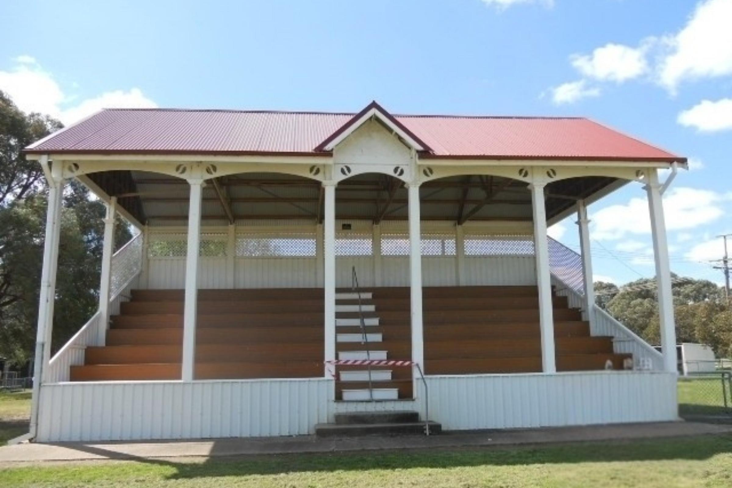 Community push underway to restore historic Boorowa grandstand