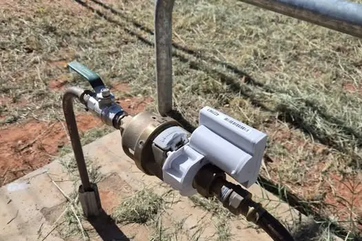 <p>Digital Water Meter Device added to Mechanical Water Meter. Photo supplied by Hilltops Council </p>\\n