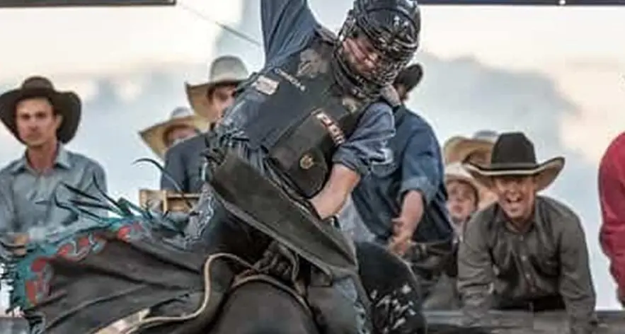 Blake Cross backs up at APRA Junior National Finals Rodeo