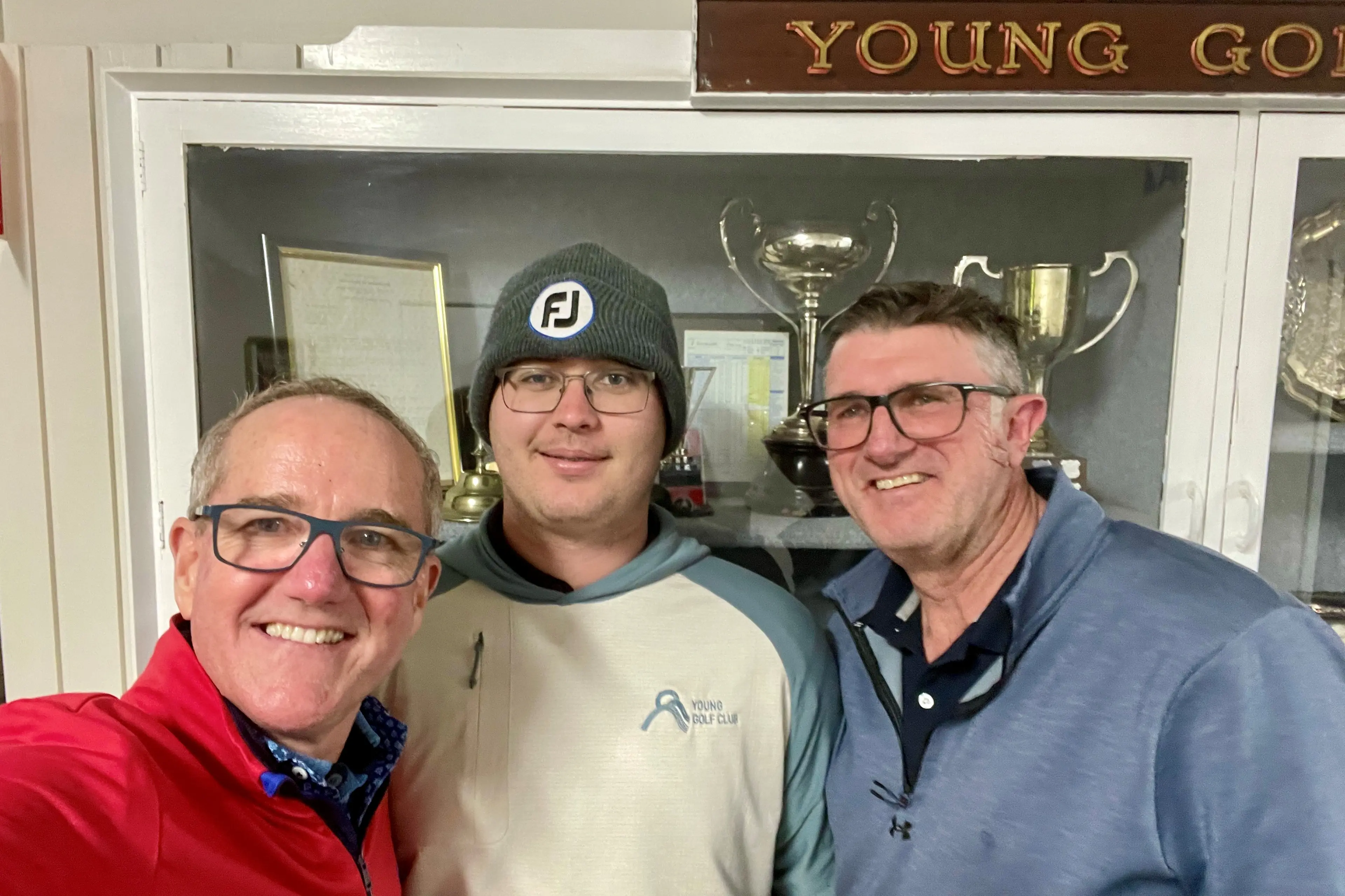 <p>Best individual stableford score winner David Hamblin (left) congratulates Wilders Bakery 4BBB runner up Riley Hatch (middle) and secret birdie winner Steve Connelly (right).</p>\\n